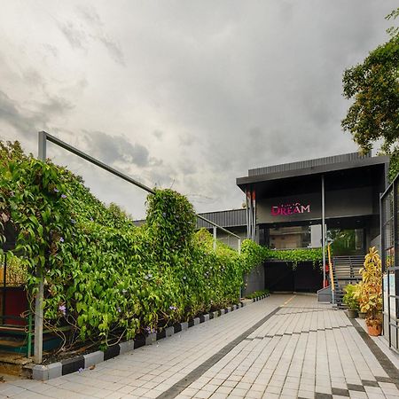 Vidya Residency Hotel Thrissur Exterior photo