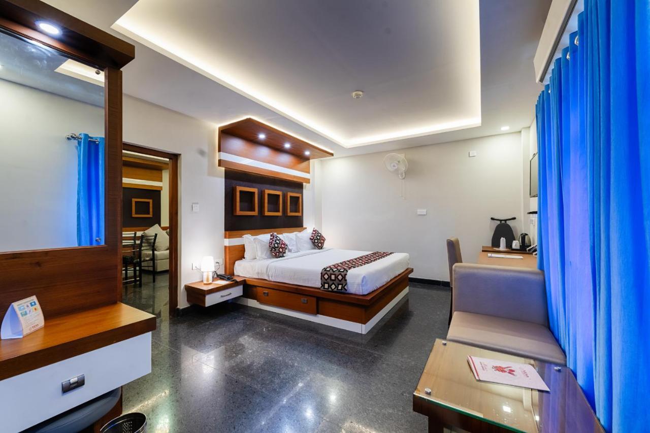 Vidya Residency Hotel Thrissur Exterior photo