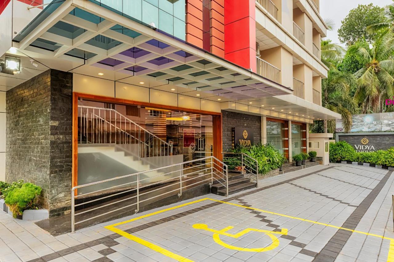 Vidya Residency Hotel Thrissur Exterior photo