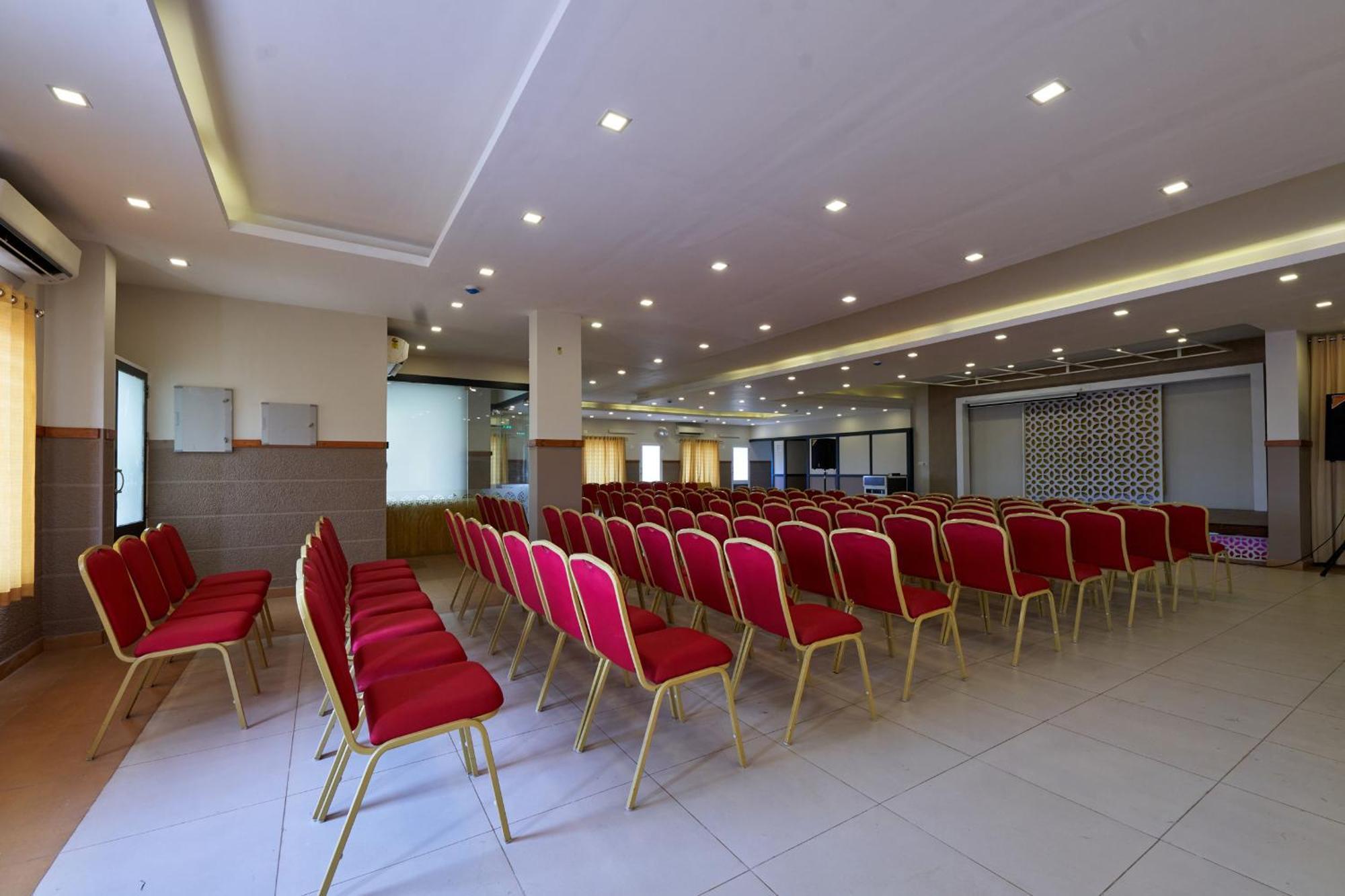 Vidya Residency Hotel Thrissur Exterior photo